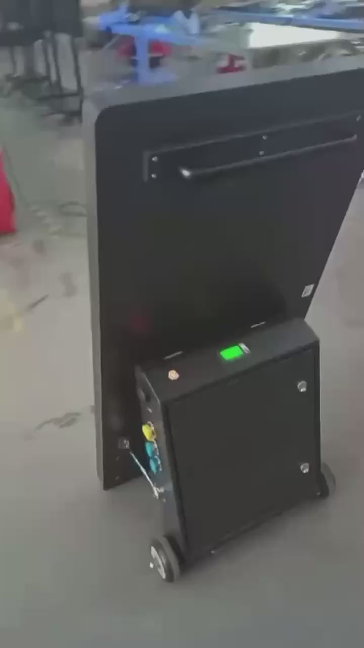 Portable-Outdoor-touch-Screen-Display-Kiosk-Battery-Powered-Digital-Signage-with-Wheels-show-video